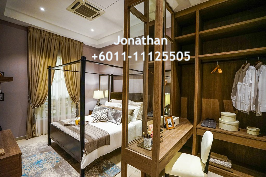 Jonathan - Amarene Masterbedroom WM